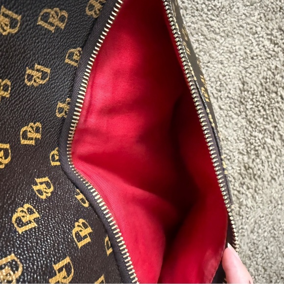 Dooney & Bourke Gretta Adjustable Crossbody Leather top zipper closure - Picture 9 of 12